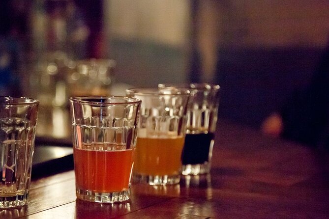Edinburgh: Pubs & History Walking Tour with Beer Tasting - Cowgate: pubs, music, and your first tastings