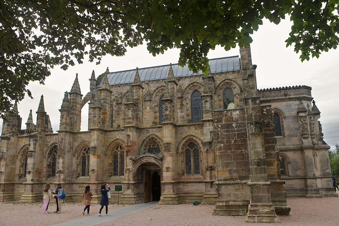 Edinburgh: Rosslyn Chapel, the Borders & Glenkinchie Distillery - Who should book this Lowlands loop from Edinburgh