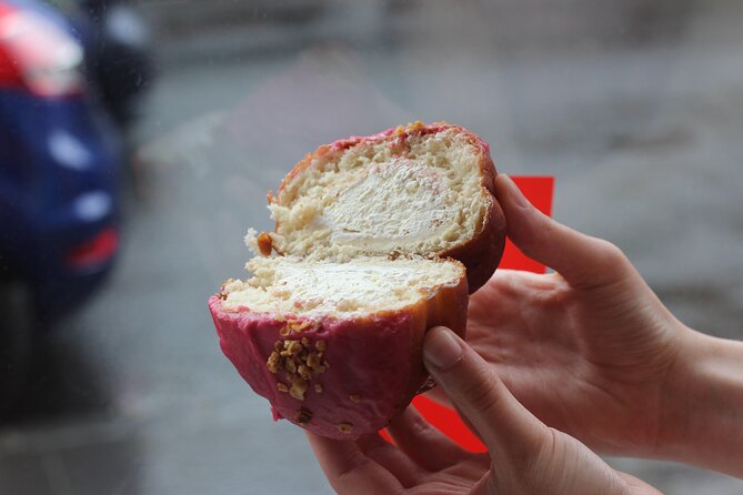 Edinburgh’s Donut & Pastry Experience with Underground Donut Tour - Walk the Royal Mile, learn how the landmarks connect