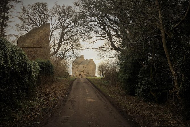 Edinburgh: The Outlander, Palaces & Jacobites Tour - Tullyies Standing Stones: the 10-minute viewpoint hit