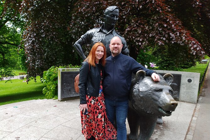 Edinburgh: The People's Story - Private Walking Tour - Greyfriars Bobby and the Candlemaker Clues