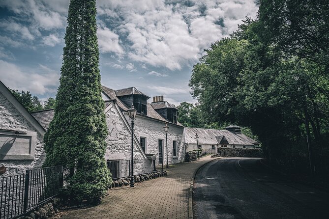 Edinburgh: The Ultimate Whisky Experience Tour - From Edinburgh to the Highlands in one whisky-fueled day