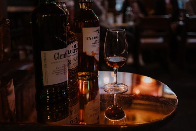 Edinburgh: Whisky Tasting with Storytelling in a Historic Pub - Speyside to the Islands: how the tasting teaches your palate