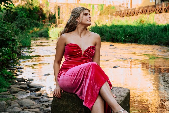 Elegant Professional Private Photoshoot Tour in Edinburgh - Water of Leith to St Bernard’s Well and Circus Lane