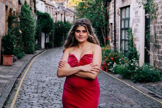 Elegant Professional Private Photoshoot Tour in Edinburgh - How the private photoshoot runs with Lewis