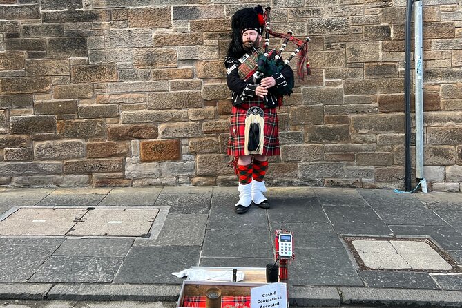 English Speaking Homestay Exploring Edinburgh and National Parks - Day 4 Drumlanrig Castle: a change of pace from hikes