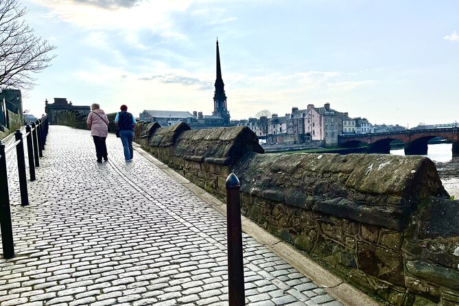 Escape Burns' Hame Toun: Outdoor Puzzle Game in Ayr - What I like about the design for families and mixed groups