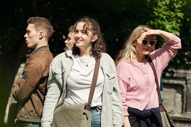 Escape Old Edinburgh with a Thrilling Outdoor Puzzle Trail - Smart tips to make it smooth (and actually fun)