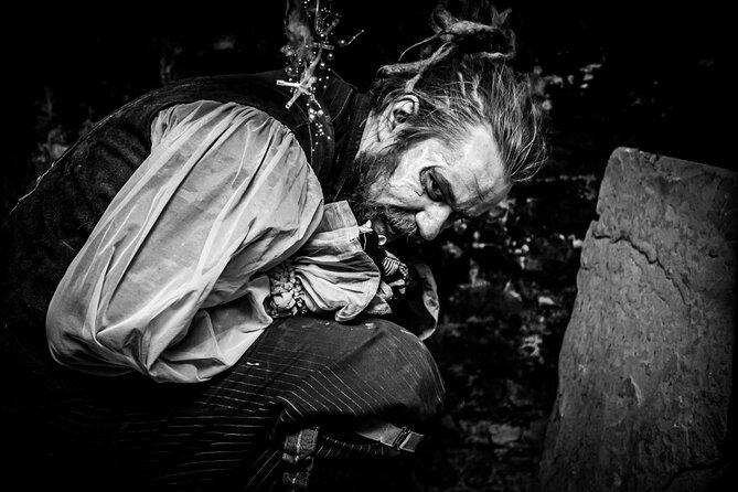 Extreme Paranormal Underground Ghost Tour in Edinburgh - Guide style: character comedy, dark history, and what to expect