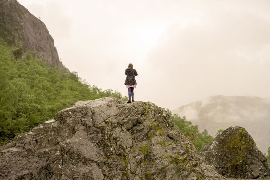 From Edinburgh: Isle of Skye & The Highlands 3-Day Tour - Accommodation and group vibe in the mixed hostel dorm