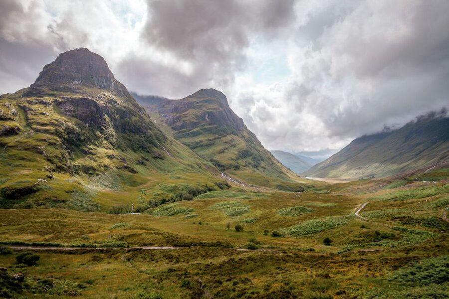 From Edinburgh: Loch Ness, Glencoe, and Inverness Tour - Kilmahog and the Highland cows, plus a smooth start through Loch Lomond