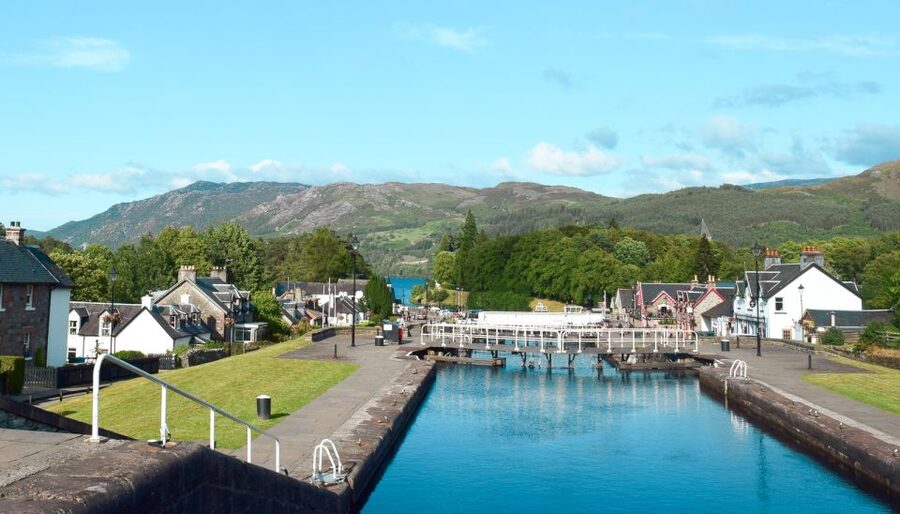 From Edinburgh: Loch Ness, Glencoe, and Inverness Tour - Glencoe: Three Sisters viewpoint and the 1692 Massacre context