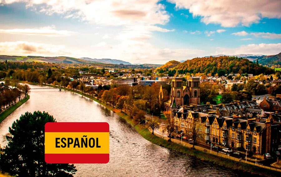 From Edinburgh: Loch Ness & Inverness Tour in Spanish - Getting there early, with smart stops and big-view windows