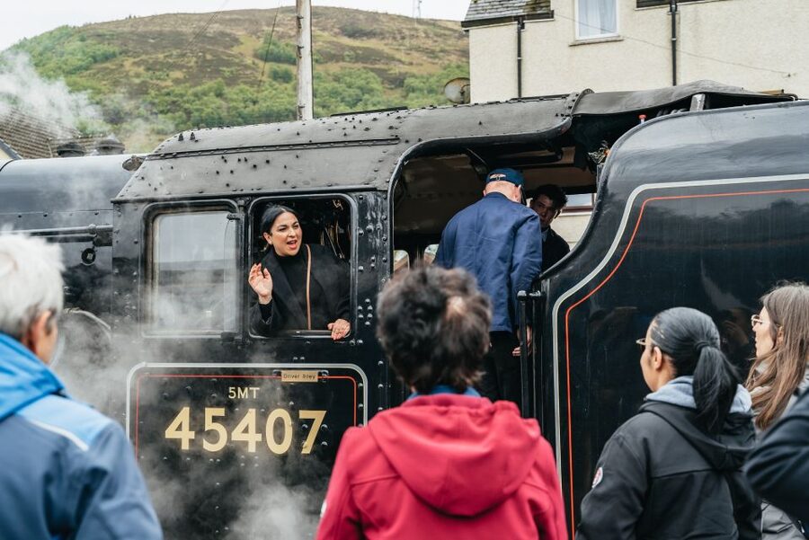 From Edinburgh: Magical Highlands Tour with Jacobite Train - Glencoe photo stop: short break, big payoff