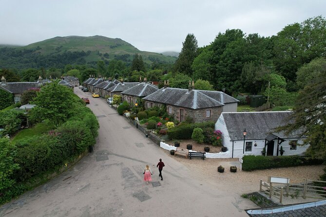 From Glasgow: Scottish Highlands and Loch Ness Day Tour - Loch Lomond and Luss: the 15 minutes that set the mood