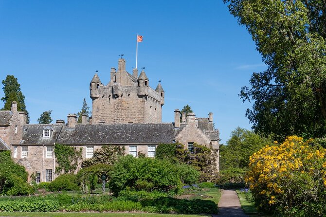 From Inverness: Cawdor Castle, Cairngorms and Highland Coos - Stop 6: Rothiemurchus Farm Shop, local treats and souvenirs