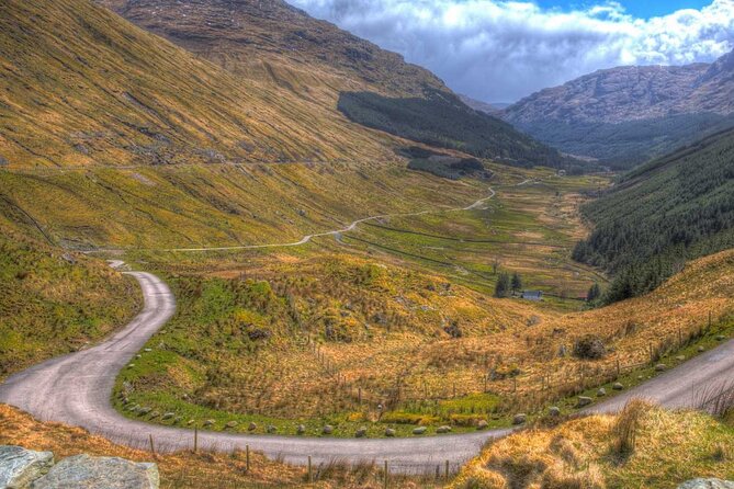 Full-Day Oban Castles and Glencoe Guided Tour from Glasgow - Loch Lomond: panoramic windows and Ben Lomond’s first hint