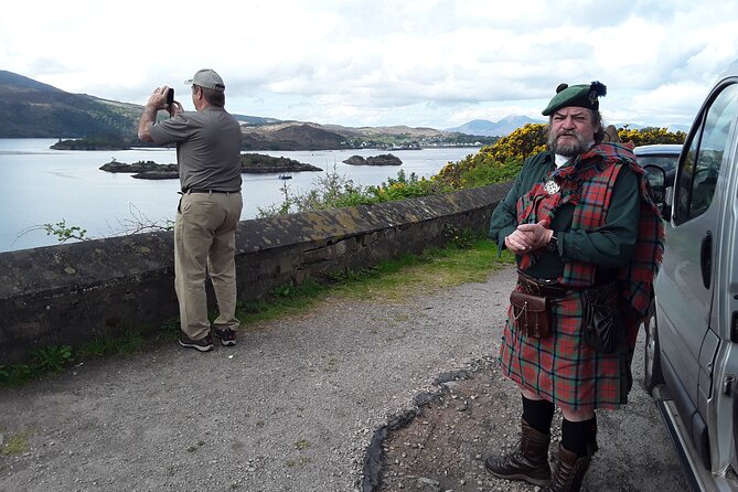 Full-Day Private Guided Shennachies Road to Isles and Skye Tour - Loch Duich and Kyle of Lochalsh: the wildlife scan moments