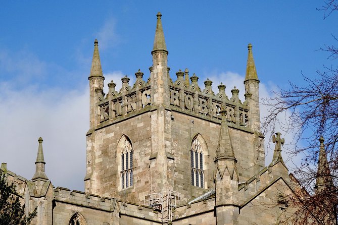 Full Day Tour to St Andrews, Dunfermline & the Fife Coast - Dunfermline Abbey: royal resting place history, without the museum fatigue