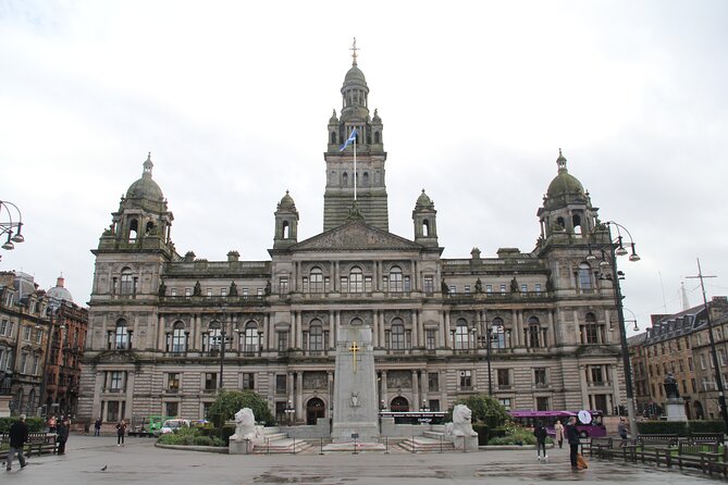 Gander Walking Tours in Glasgow - Trongate: Tron Kirk Steeple and a hidden entertainment venue