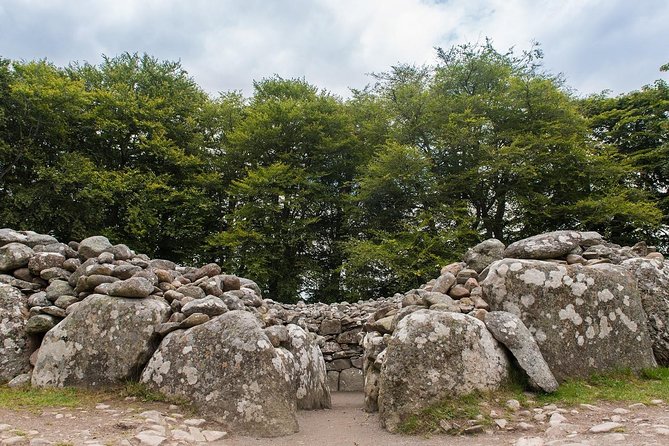 Glasgow: Loch Ness, Inverness & The Highlands - 2 Day Tour - Fort William to Ben Nevis views at the Commando Monument