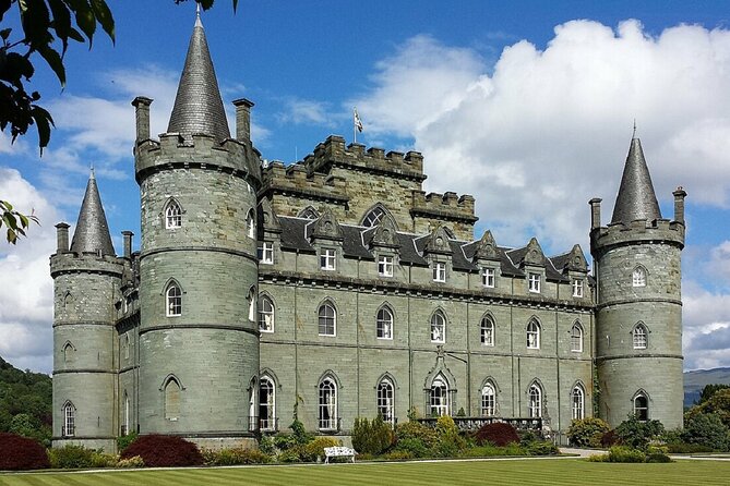 Greenock Cruise Excursion- Lochs and Castle Tour. Entry fees Inc. - Stop 1: Loch Lomond and Luss, why this village-and-loch combo works
