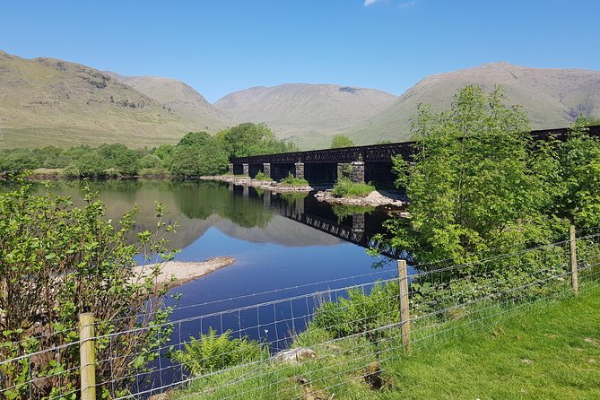 GREENOCK (GLASGOW) SHORE EXCURSION: Scotland Adventure Sightseeing Day Trip Tour - Kilchurn Castle ruins: the short walk that creates the wow