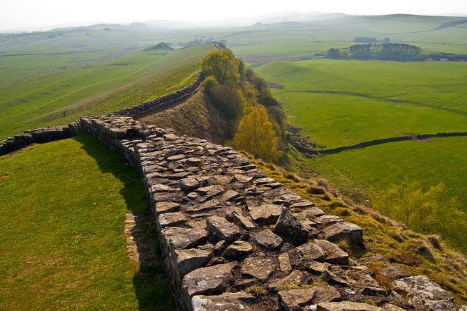 Hadrian's Wall & The Borders Tour from Edinburgh Incl. Admission - Jedburgh Abbey Stop: A 12th-Century Break in Border Town Atmosphere