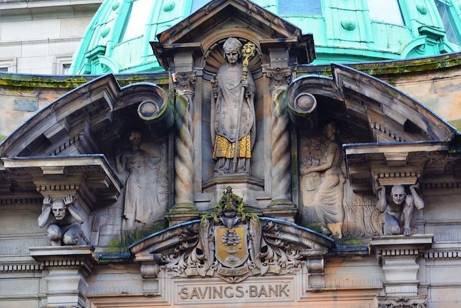 Half-Day Private Glasgow Must-Sees Tour - Duke of Wellington Statue and the Gallery of Modern Art Building