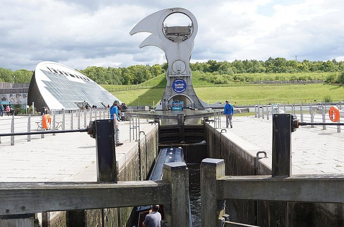 Half day Private Kelpies and Falkirk Wheel tour - Price, Value, and Who This Private Tour Fits Best