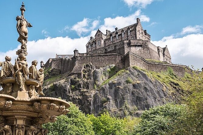Harry Potter Origins Tour with Edinburgh Castle Tickets - Waverley Station viewpoints: where the train part of the story fits