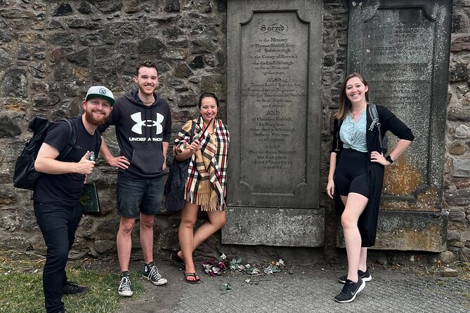 Harry Potter Tour & Edinburgh Castle Visit - Greyfriars Graveyard: The Potter Names Moment