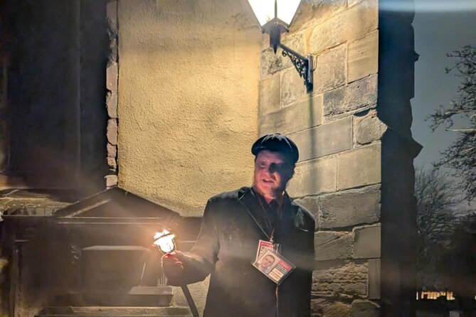 Haunted Histories walking Tour - Bridges, a Court, and Greyfriars: Where the Mood Gets Heavy