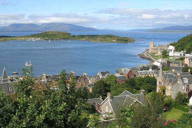 Highland Lochs & Castles Tour to Oban & Glencoe - Inveraray Castle and Gardens: 30 minutes of aristocratic architecture