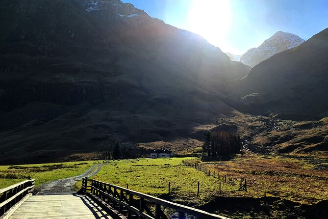 Highlands, Glencoe and Glenfinnan Viaduct Private Tour - Glencoe viewpoints and the Three Sisters: fast stops, big feeling