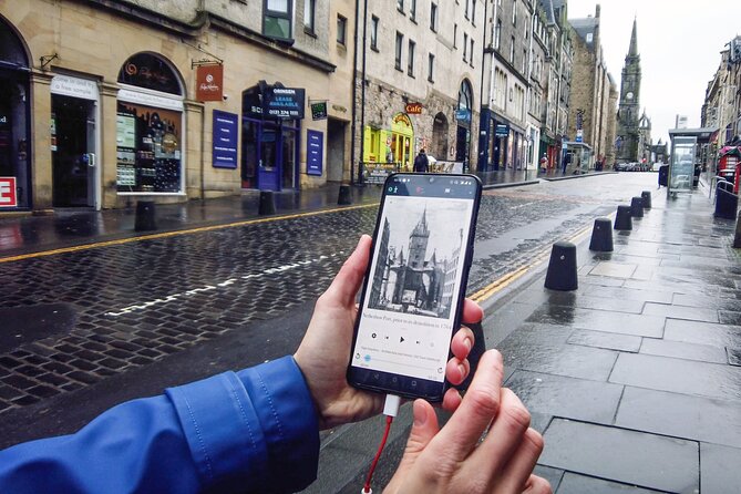 Highlights from Edinburgh’s Old Town: A Self-Guided Audio Tour - Starting at the Royal Scottish Academy, with the app introduction