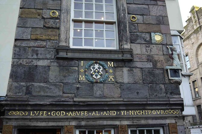 Highlights from the Royal Mile: A Self-Guided Audio Tour - Tron Kirk and 1600s punishments, plus Paisley Close