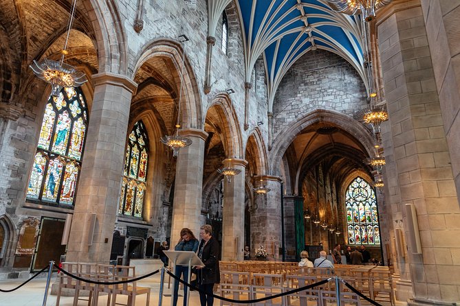 Highlights & Hidden Gems With Locals: Best of Edinburgh Private Tour - How Guides Tailor the Route, So You Do Not Feel Pushed