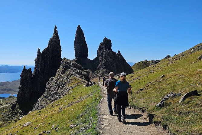 Isle of Skye 3-Day Privately Guided Tour in Luxury Minivan - Eilean Donan Castle and Portree: postcards with real atmosphere
