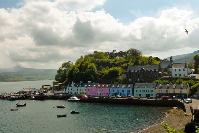 Isle of Skye Day Trip from Inverness - Sligachan Old Bridge: the quick photo stop with folklore