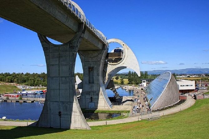 Kelpies and Falkirk Wheel Private Tour for 1 - 4 people from Greater Glasgow - Falkirk Wheel: the rotating boat lift you can watch for real