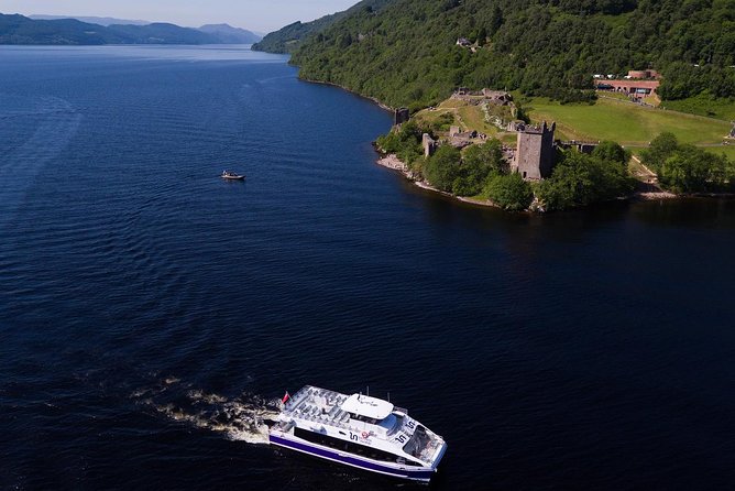 Loch Ness and Caledonian Canal 2-Hour Cruise from Dochgarroch - Dochgarroch Lock Start Point: What It Feels Like Before You Board