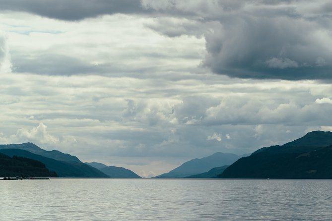 Loch Ness Cruise, Outlander & Urquhart Castle Tour from Inverness - Culloden Battlefield: guided stories and the choice to add the exhibition