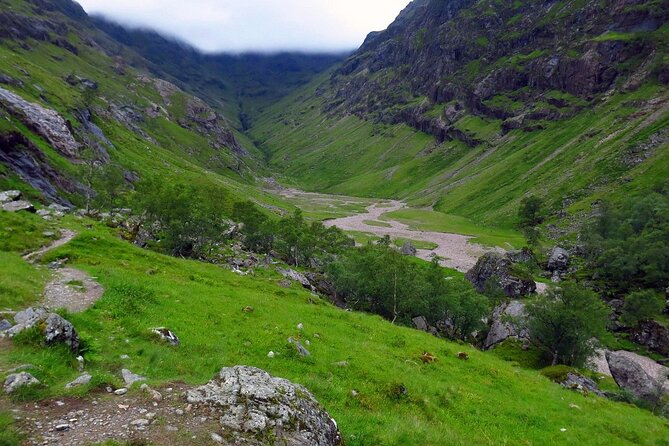 Loch Ness , Heilan Coos ,Great Glen , Fort William and Glencoe - Spean Bridge and the Commando memorial: Ben Nevis views depend on the day
