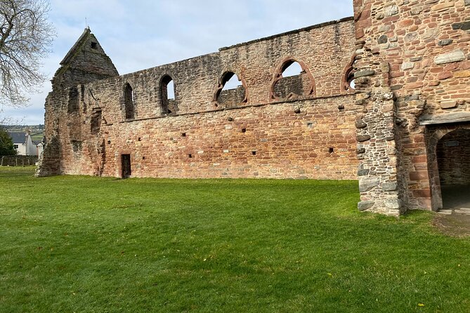 loch Ness, Inverness and Outlander Sites From Invergordon Port - A 7-hour Invergordon day built for Loch Ness, Inverness, and Outlander fans