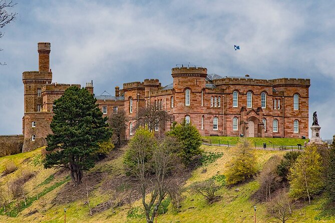 Loch Ness , Outlander , Inverness Castle , Clava and Culloden - Inverness, Old High Church, and Inverness Castle with lunch time