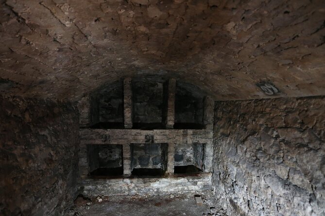 Multi-Sensory Small-Group Historic Vaults Tour in Edinburgh - What It Feels Like on the Ground: Low Light, Rough Surface, Headphones