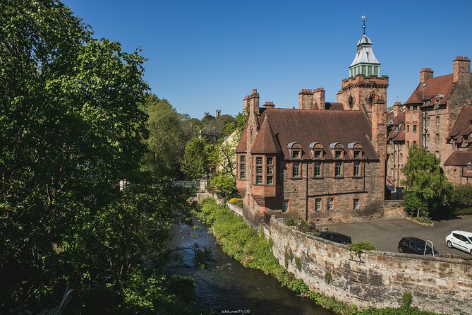 Off The Beaten Path Edinburgh: Dean Village Private Walking Tour - How the Princes Street meeting point sets you up for an easy start