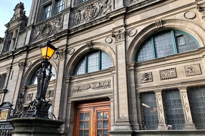 Old Edinburgh Private Walking Tour - What lies beneath the City Chambers (and why underground stories stick)