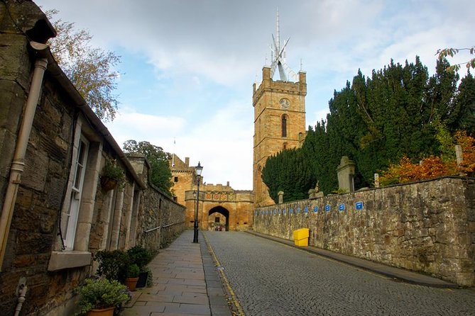 On the Trail of Mary Queen of Scots Private Tour in a Minivan from Edinburgh - Why This Mary Queen of Scots Trail Works So Well from Edinburgh